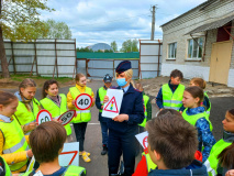 "живые знаки" призвали водителей Смоленского района соблюдать скоростной режим - фото - 2