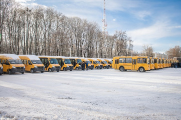 торжественная церемония передачи школьных автобусов образовательным организациям - фото - 7