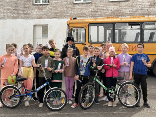 в МБОУ Катынской СШ прошло профилактическое мероприятие «На велосипеде по правилам» - фото - 4